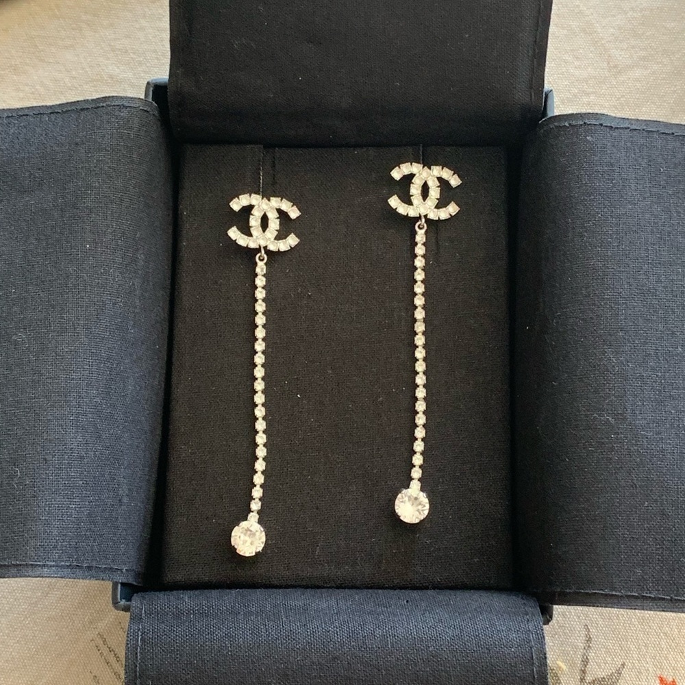 CHANEL CC SILVER CRYSTAL DANGLE EARRINGS